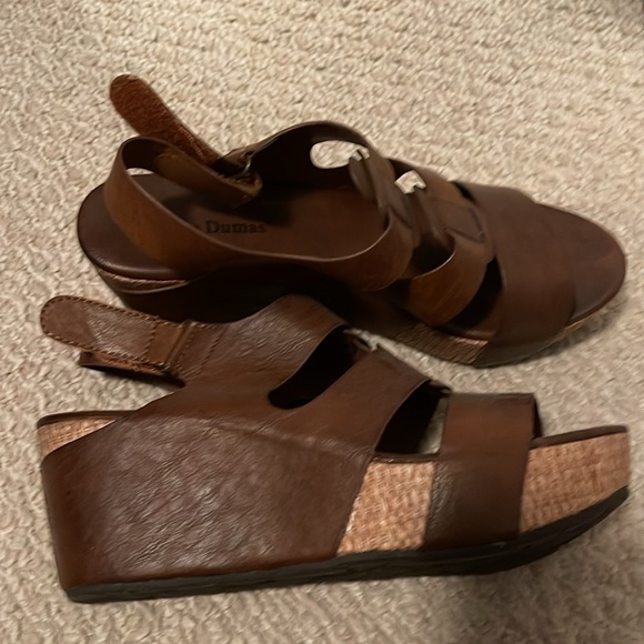 Like new - Picture 2 of 3